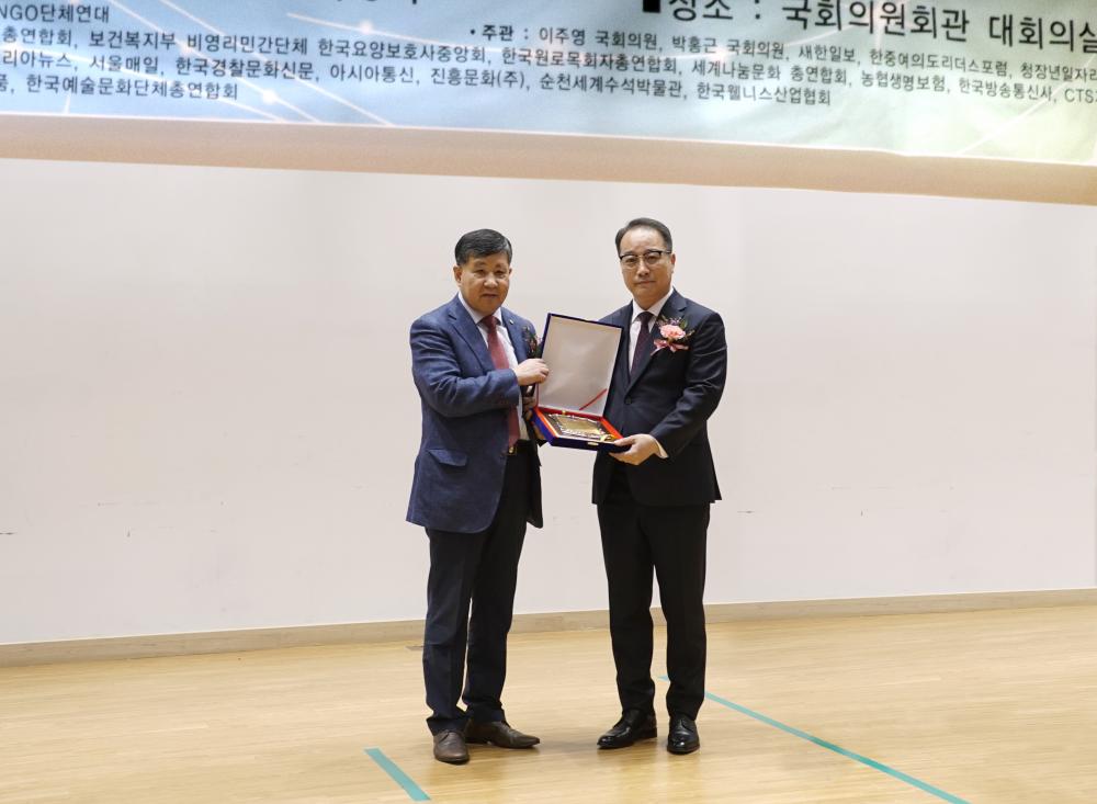 동아일보 셀렉.jpg